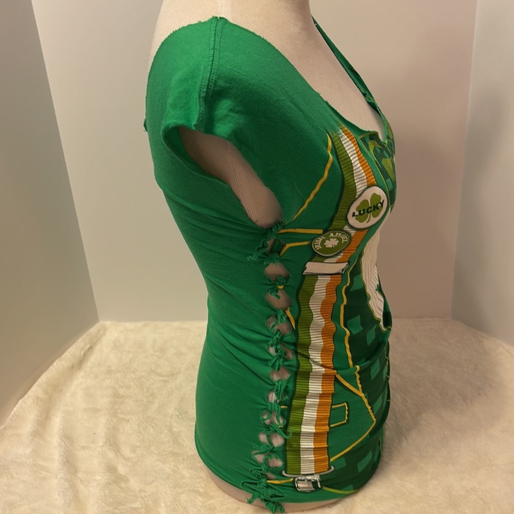 Hand made cut out St Patrick’s Day top. In size Small/Medium - Picture 3 of 5